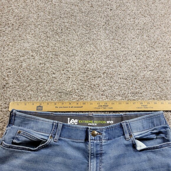 Lee Extreme Motion MVP Jeans Mens 42x29 Tag 42x30 Athletic Fit Dark Wash Stretch - Picture 4 of 7